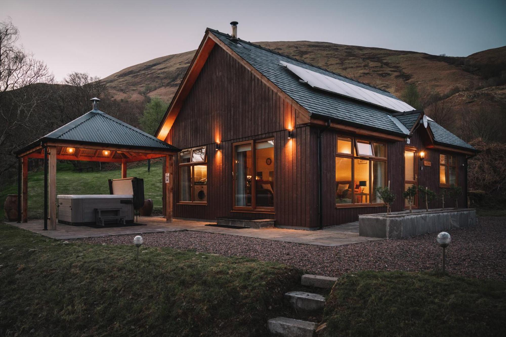 פורט ויליאם Inverskilavulin Estate Lodges מראה חיצוני תמונה